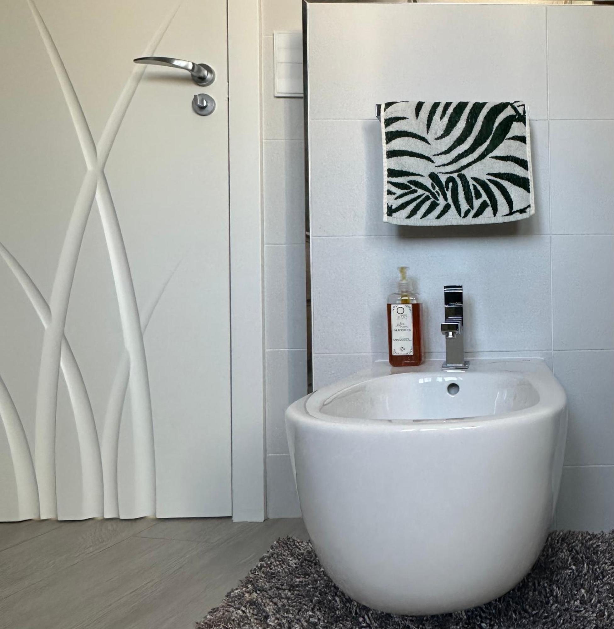 Habitacion New York - 5 Torres Madrid Ngoại thất bức ảnh